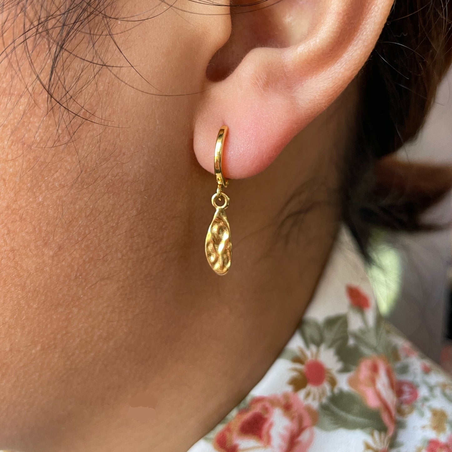 Ella Oorbellen, goldplated met charm