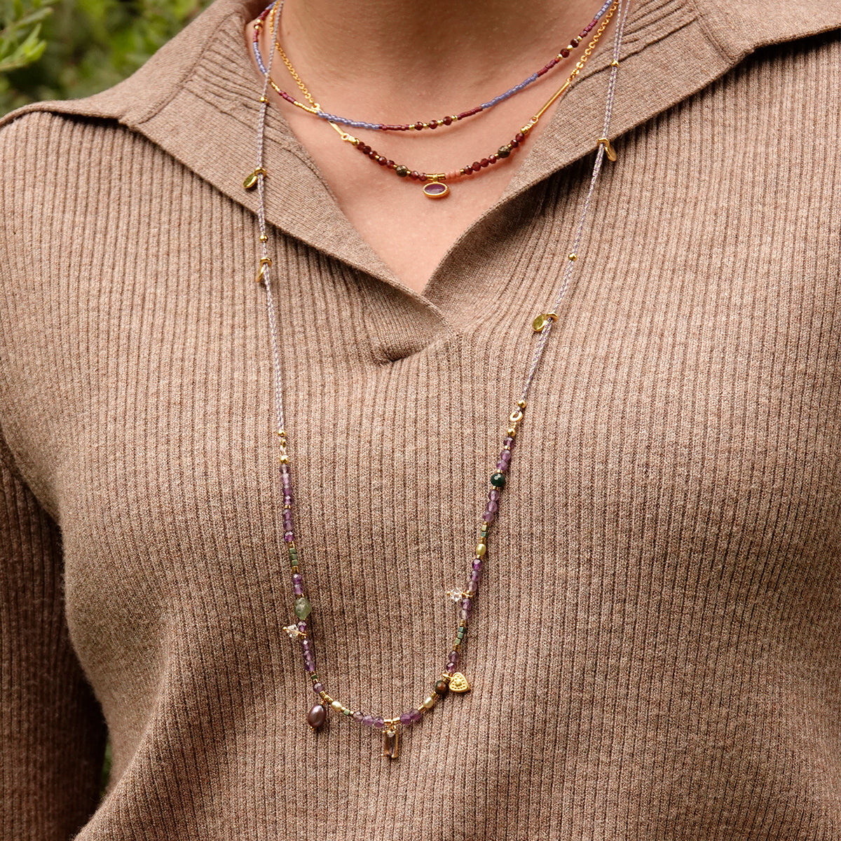 Nona ketting met semi-precious stones en kleine charms