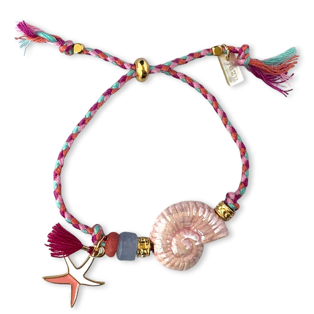 Kleurrijk armbandje met keramieke schelp