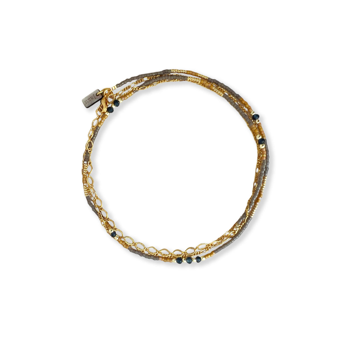 Armbandje of ketting met kleine kraaltje en half edelsteentjes