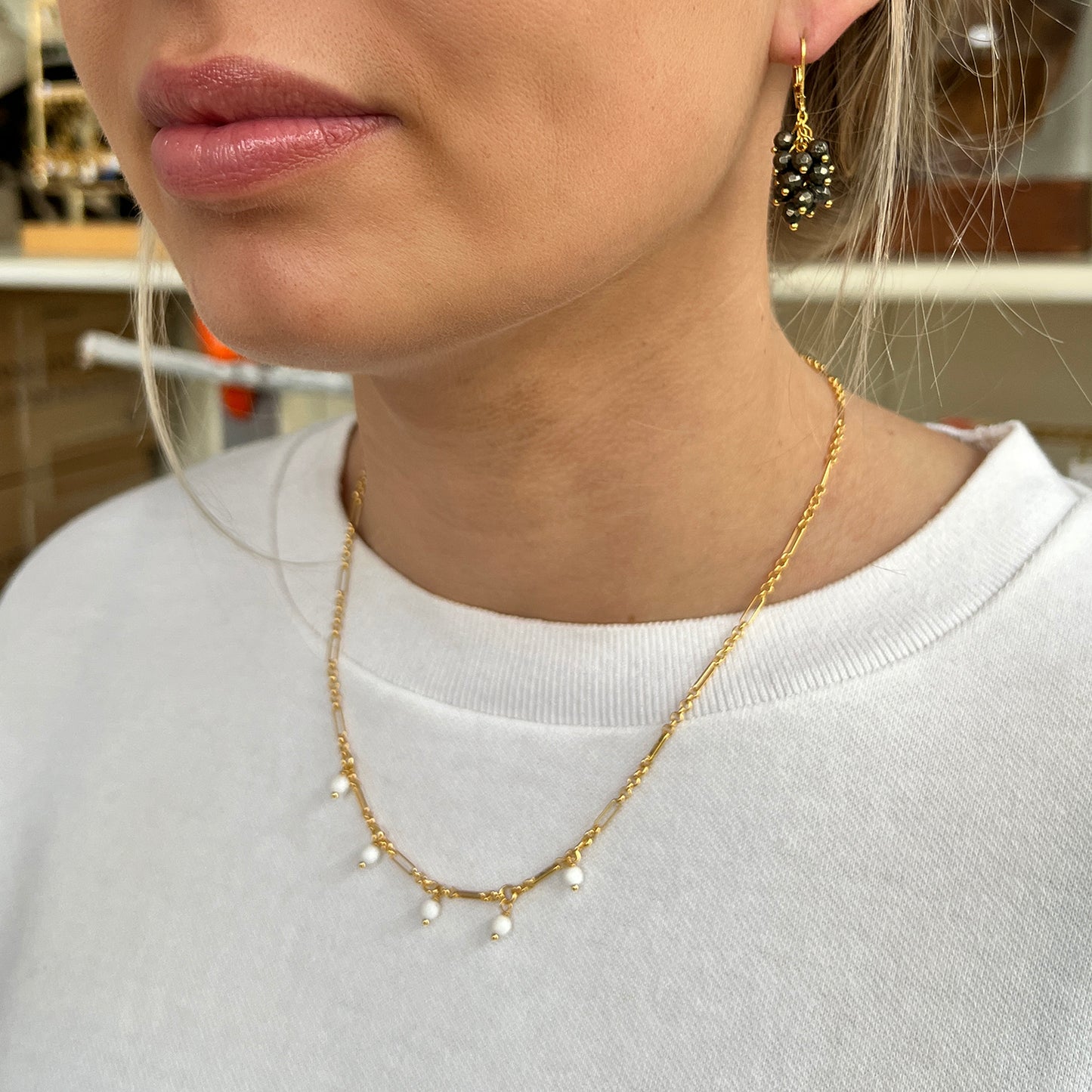 Nona earrings with semi-precious stones