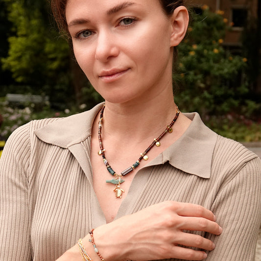 Nona ketting met semi-precious stones in warme aardetinten